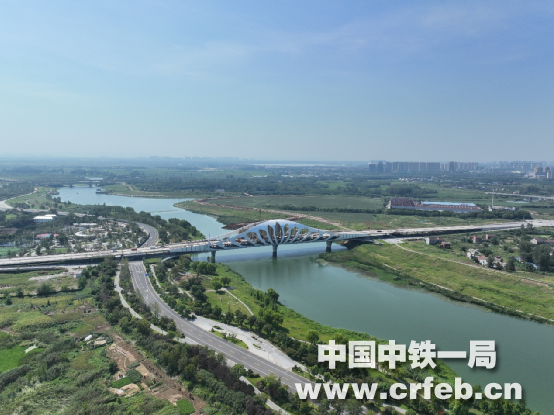 “荷”你相遇！全國(guó)首座鋼桁梁與拱殼協(xié)作體...